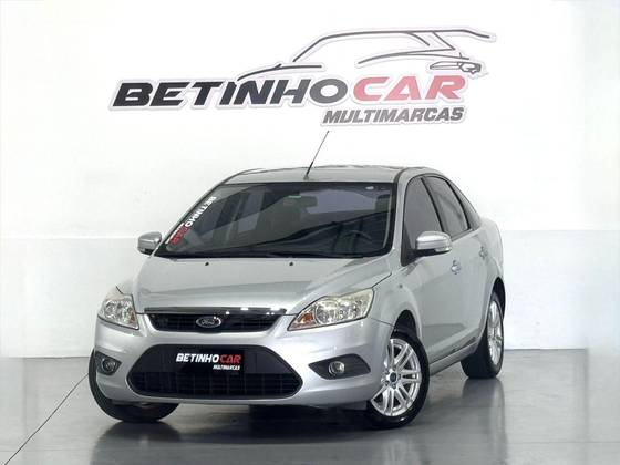 FORD FOCUS 1.6 GL SEDAN 16V FLEX 4P MANUAL